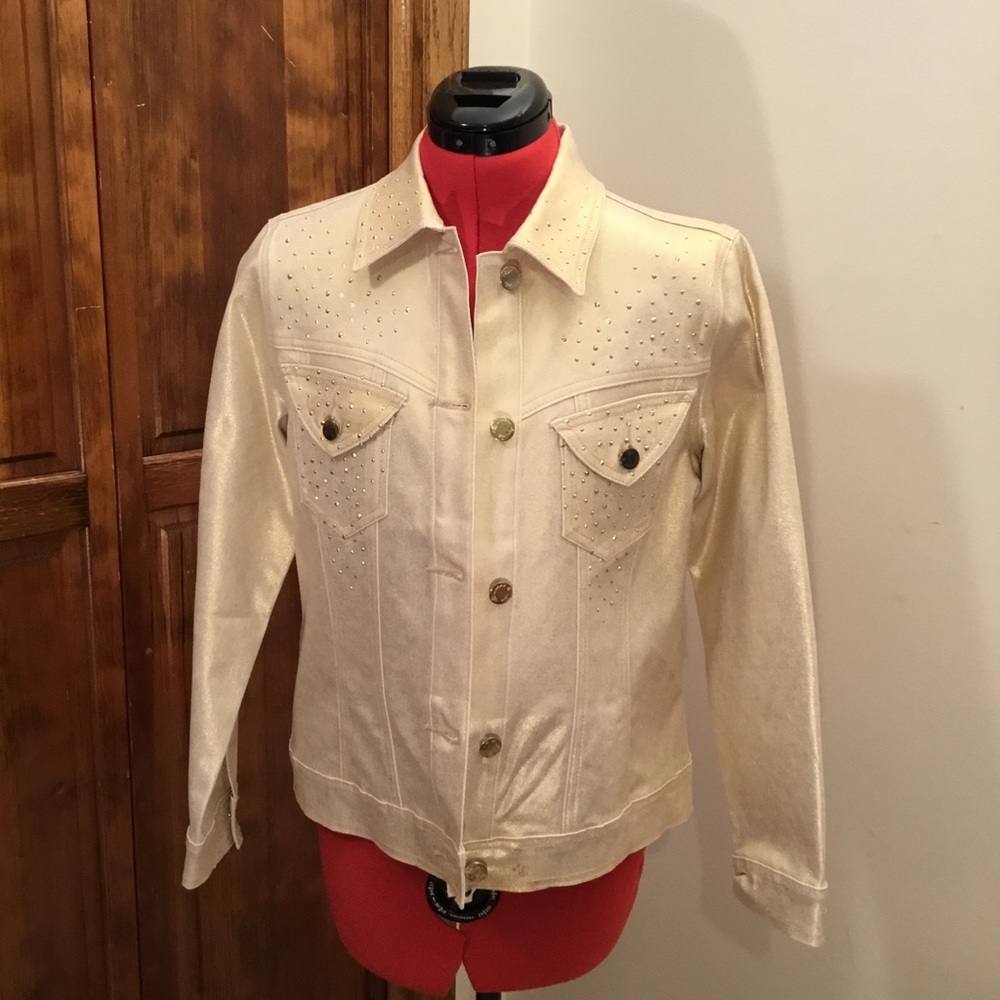 DG2 Jean jacket, size XS, breast pockets, stud embellishments, button cuffs
